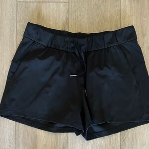 Lululemon on the fly luxtreme  Shorts